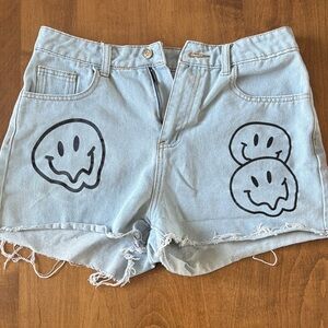 ROMWE Light Blue Jean Shorts with Smiley Faces
